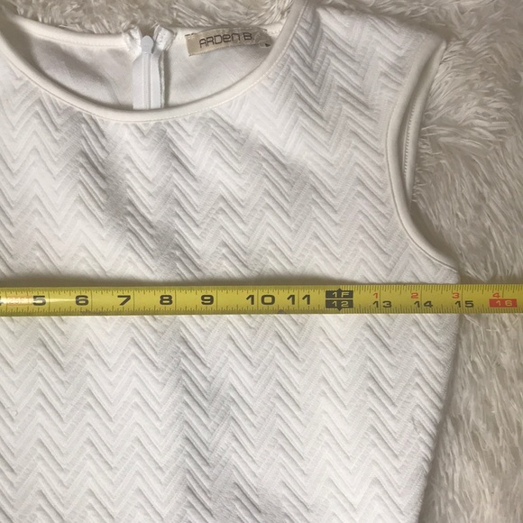 Arden B. Bodycon Dress - Picture 10 of 12